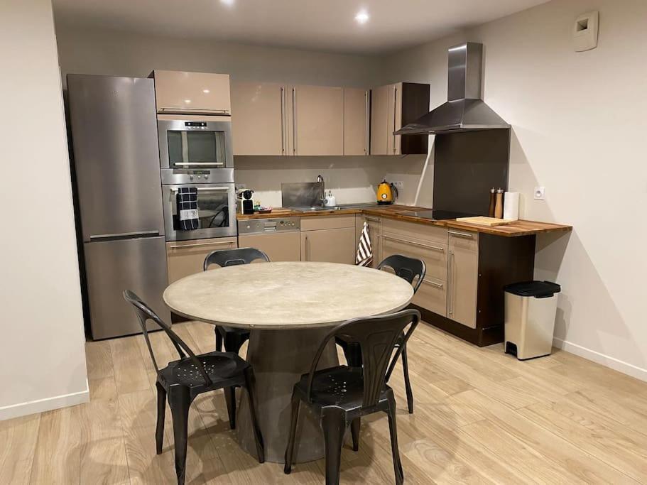 Appartement T2 Spacieux Et Equipe Mions Exterior photo